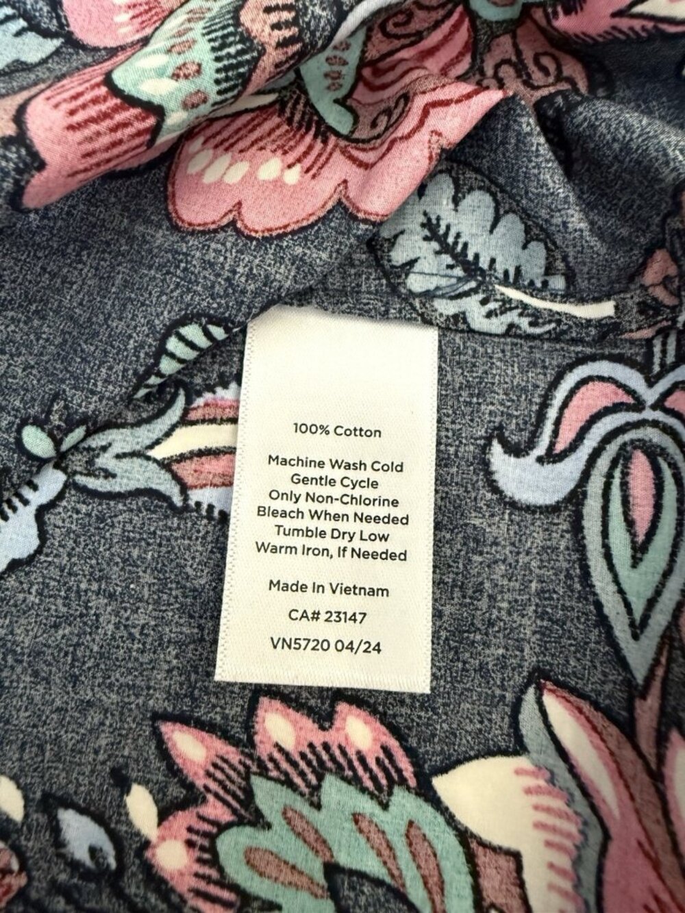Talbots Modern Classic Shirt Beautiful Floral Size 1X Button Down Navy Blue Pink - Picture 4 of 5